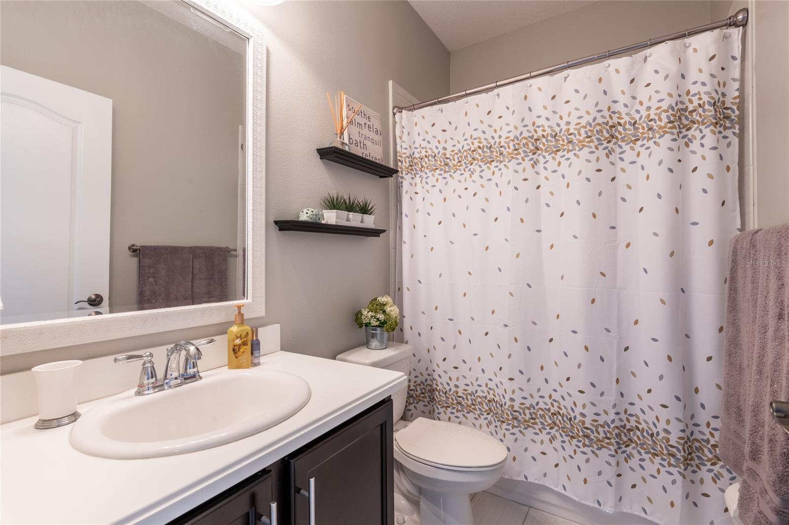 Full bathroom-second floor between bed 3 & 4