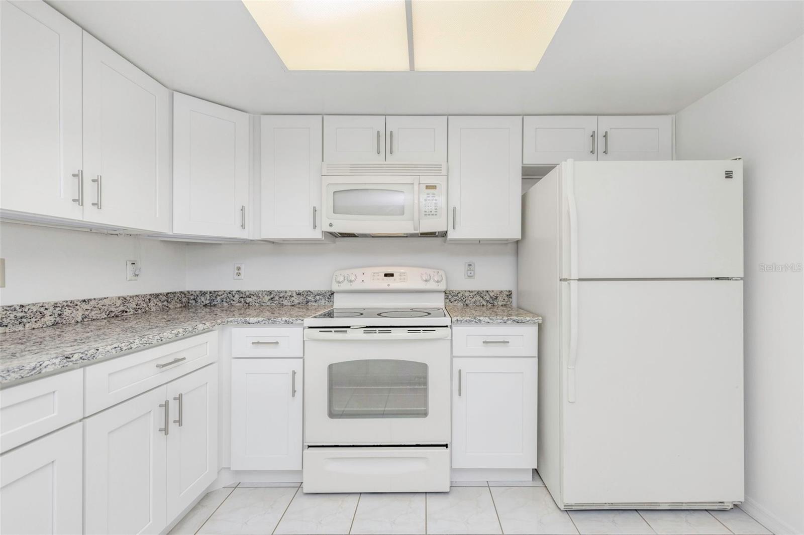 Kitchen - Right View