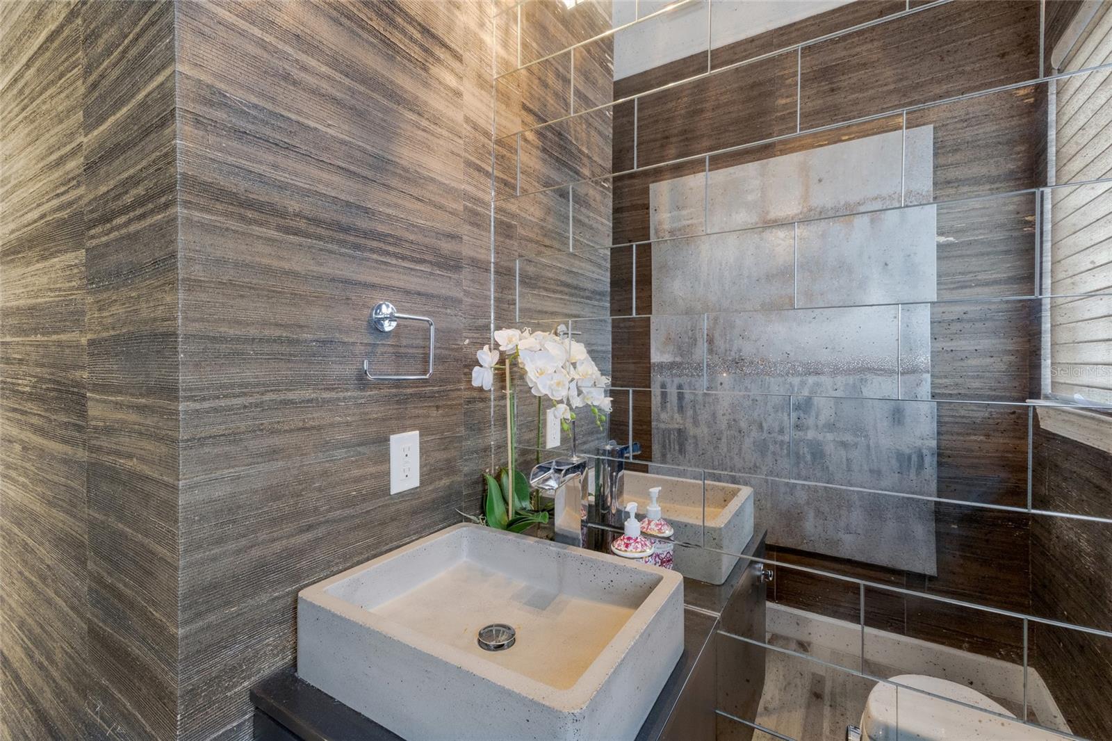 A4675500 Property Photo