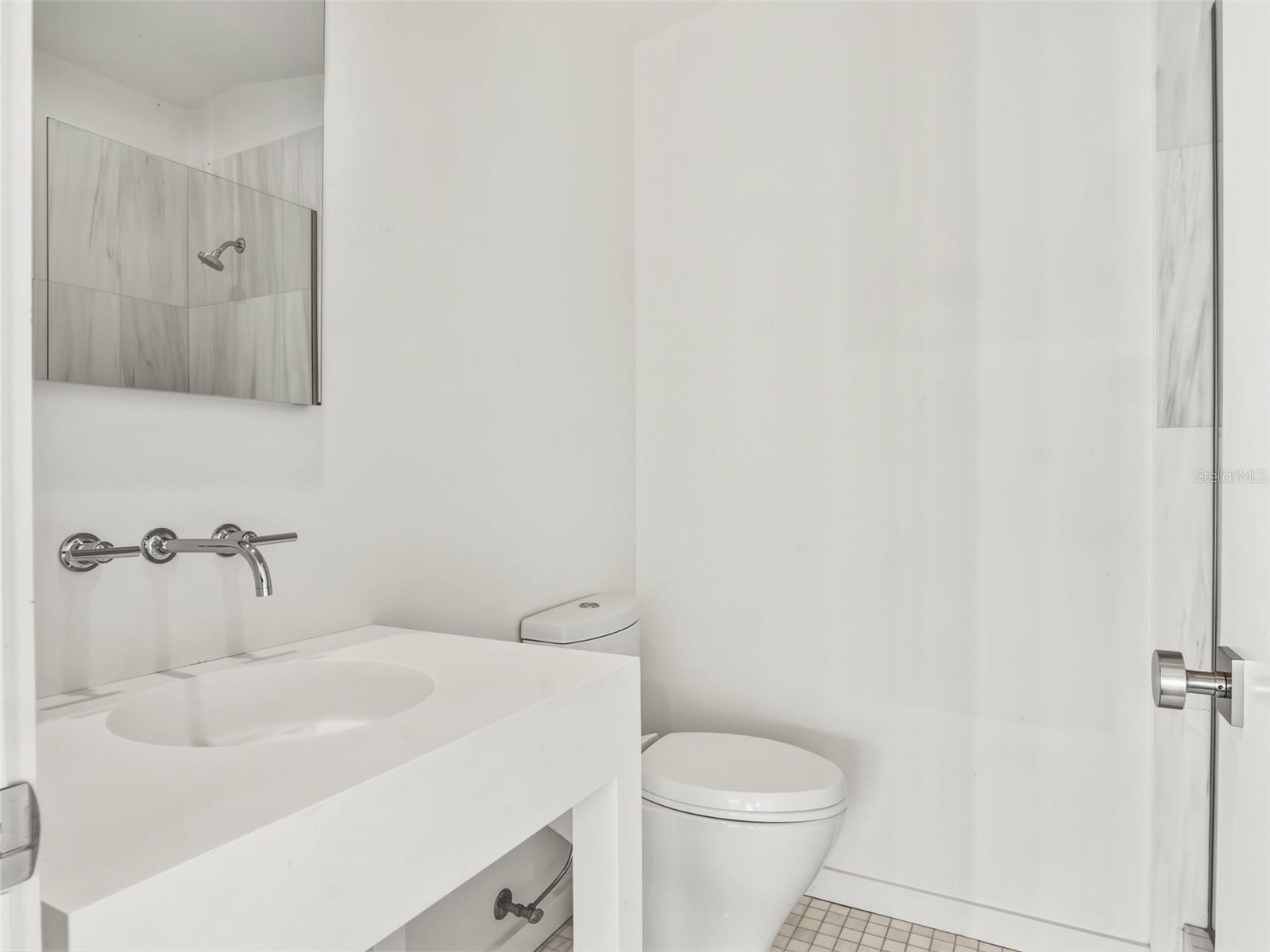 O6367878 Property Photo