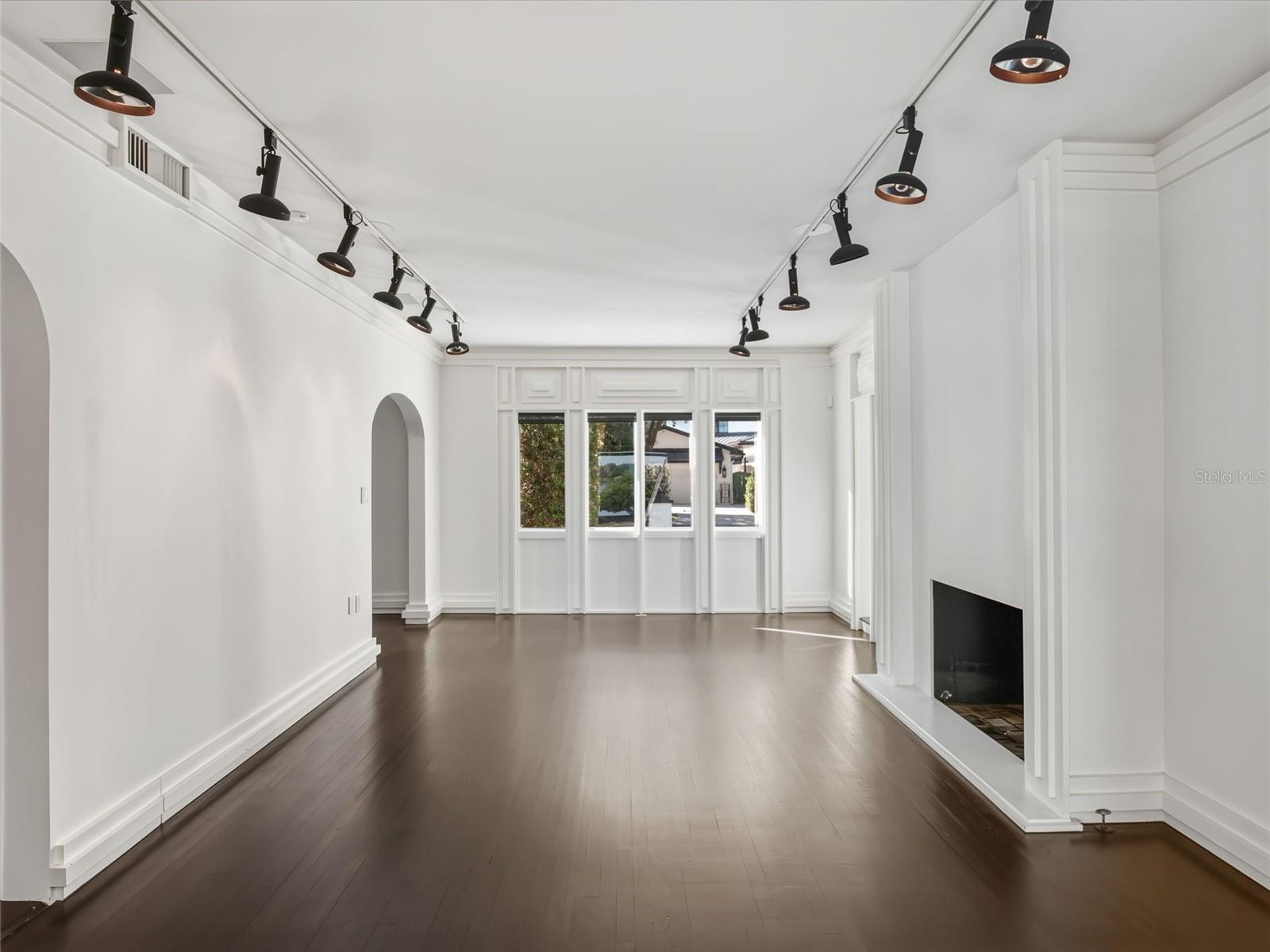 O6367878 Property Photo