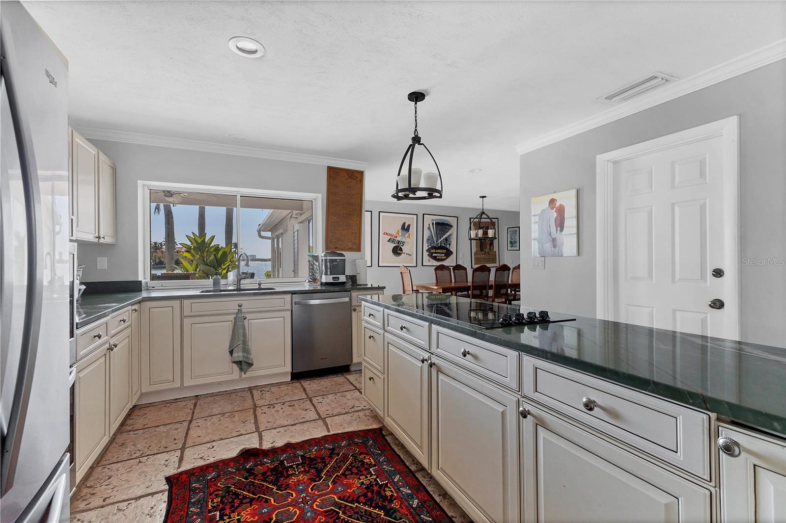 A4675538 Property Photo