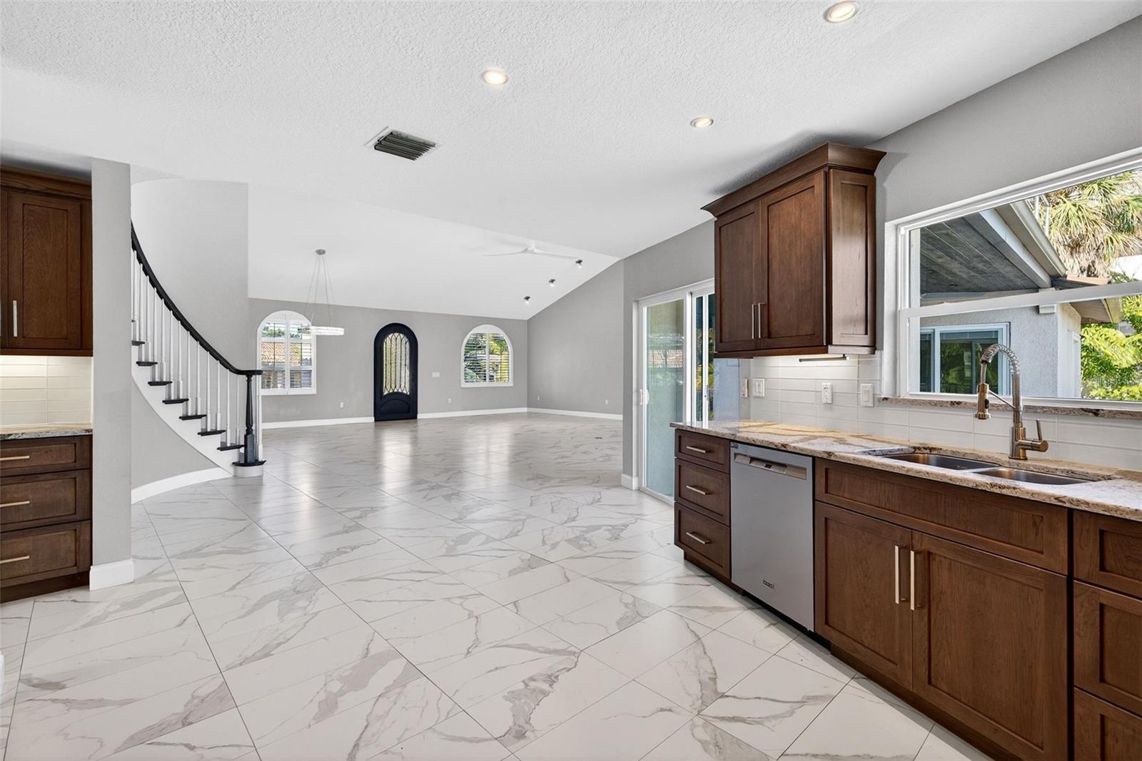 A4675541 Property Photo