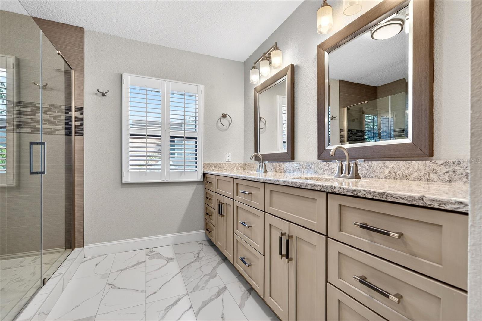 A4675541 Property Photo