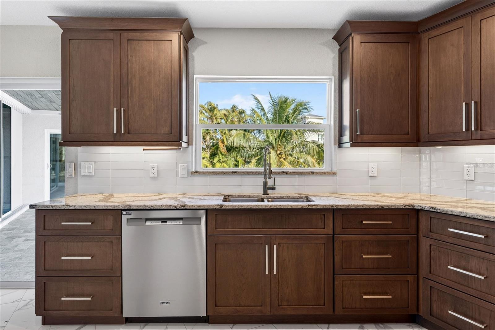 A4675541 Property Photo