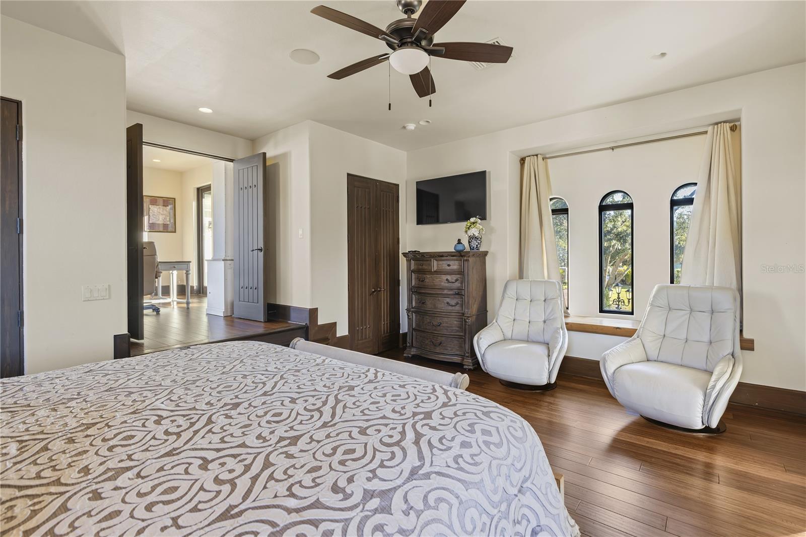 O6367935 Property Photo