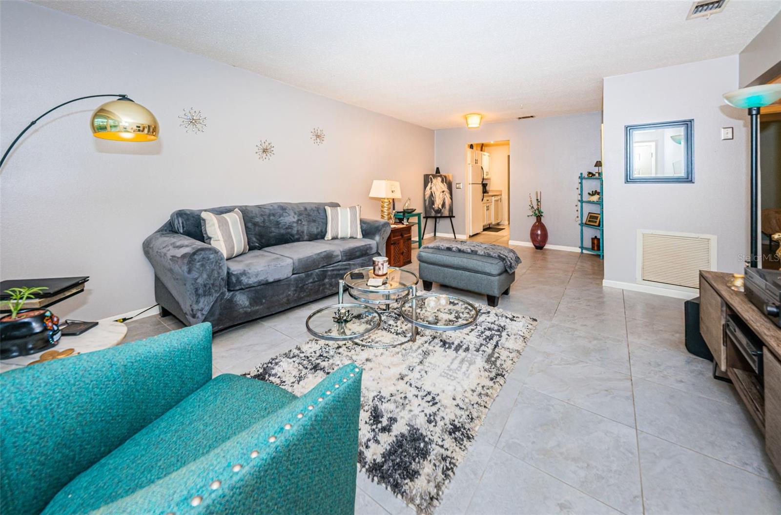 TB8457153 Property Photo