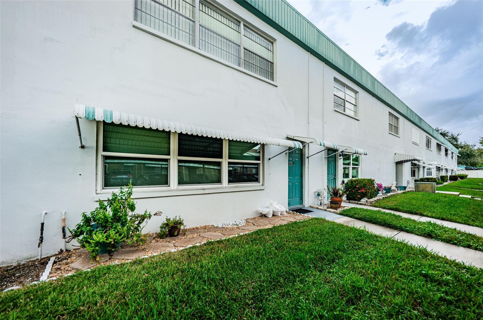 TB8457153 Property Photo