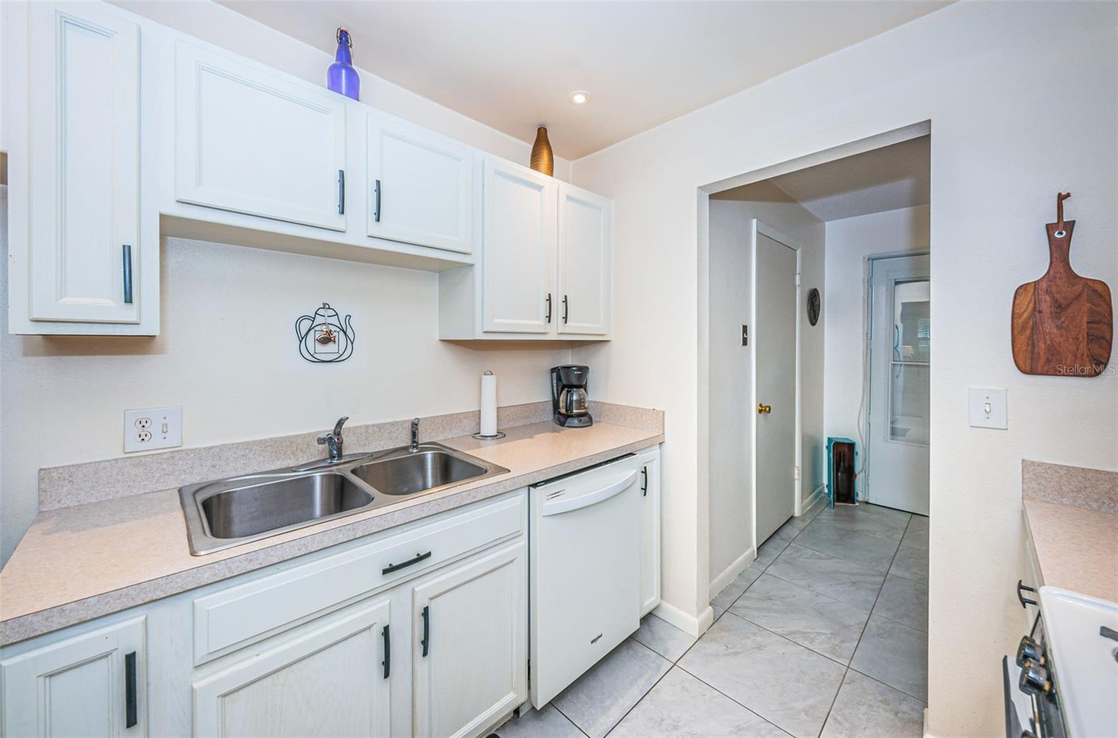 TB8457153 Property Photo