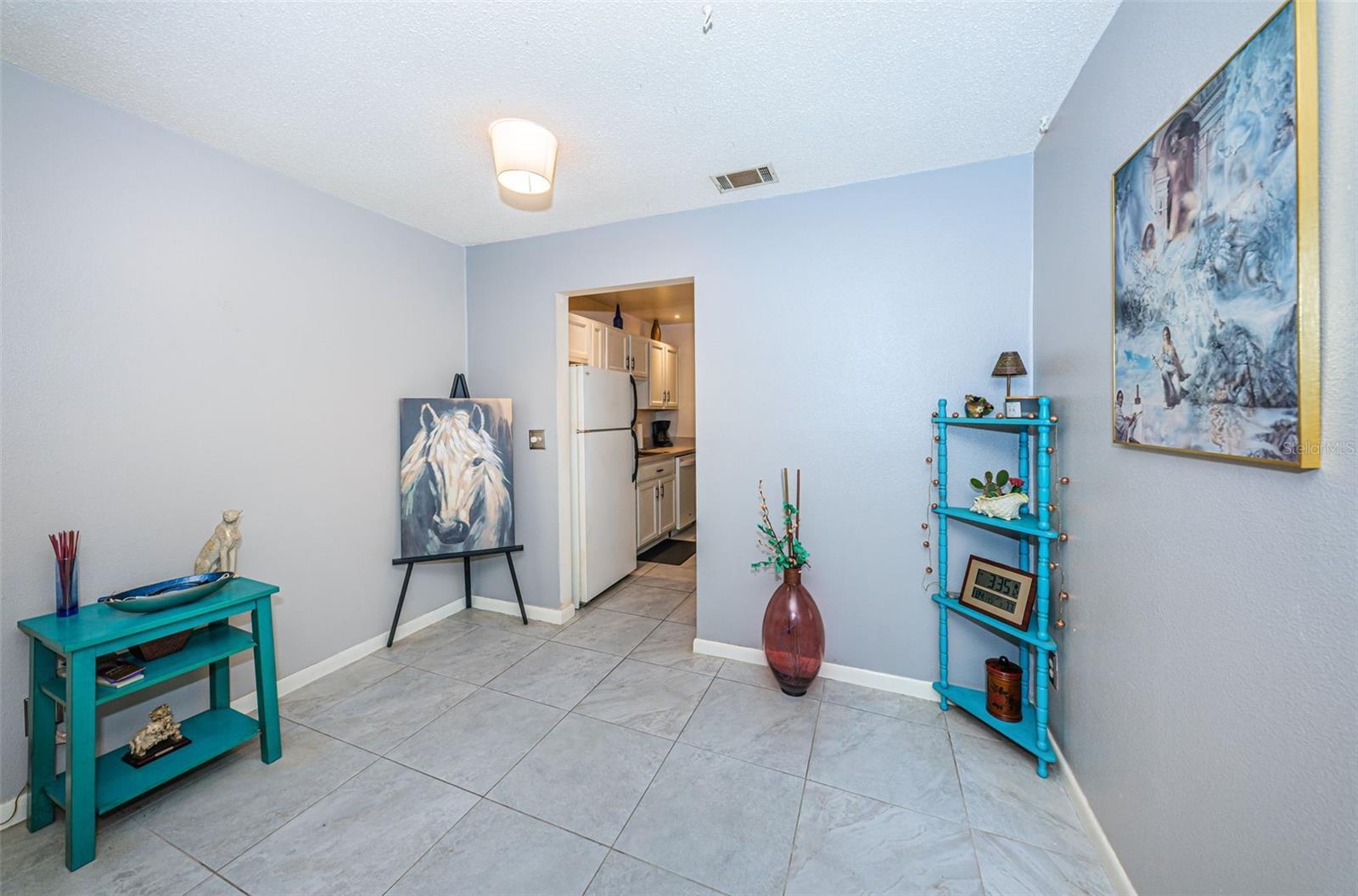 TB8457153 Property Photo