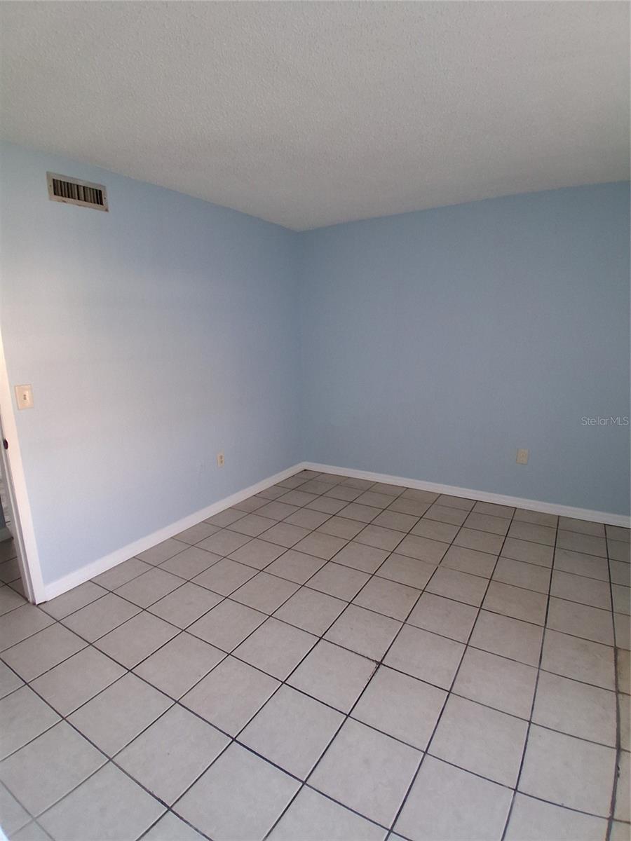 TB8457156 Property Photo