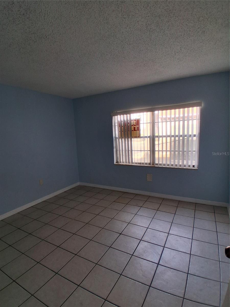 TB8457156 Property Photo