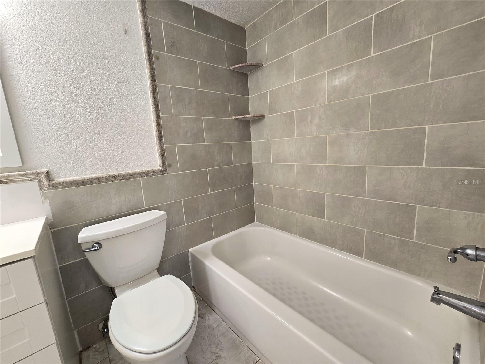 TB8457164 Property Photo