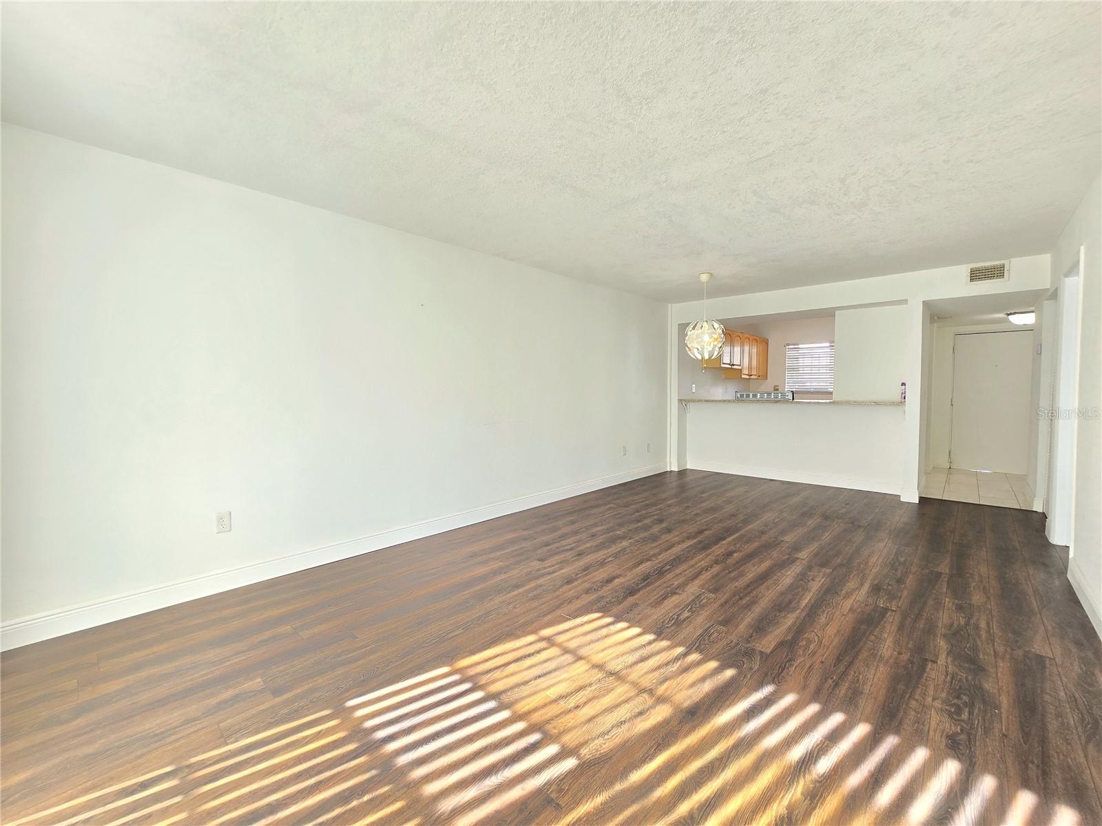 TB8457164 Property Photo