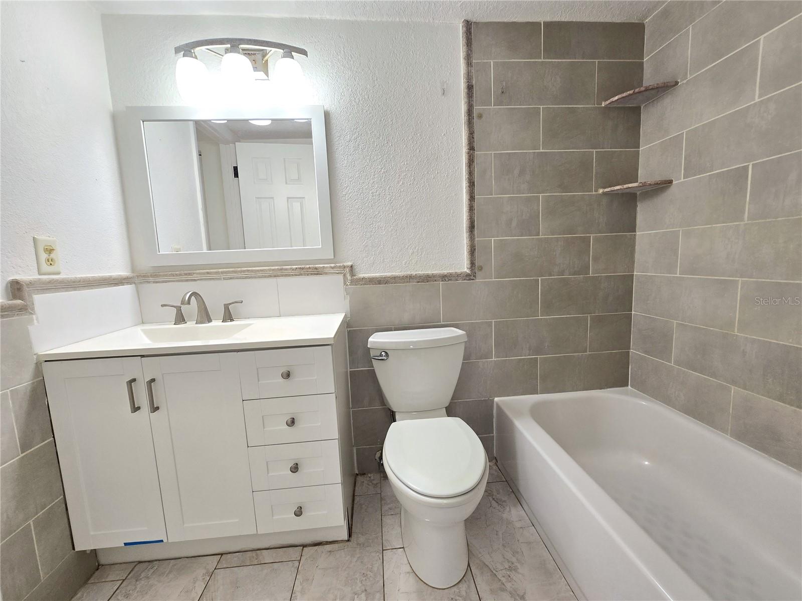 TB8457164 Property Photo