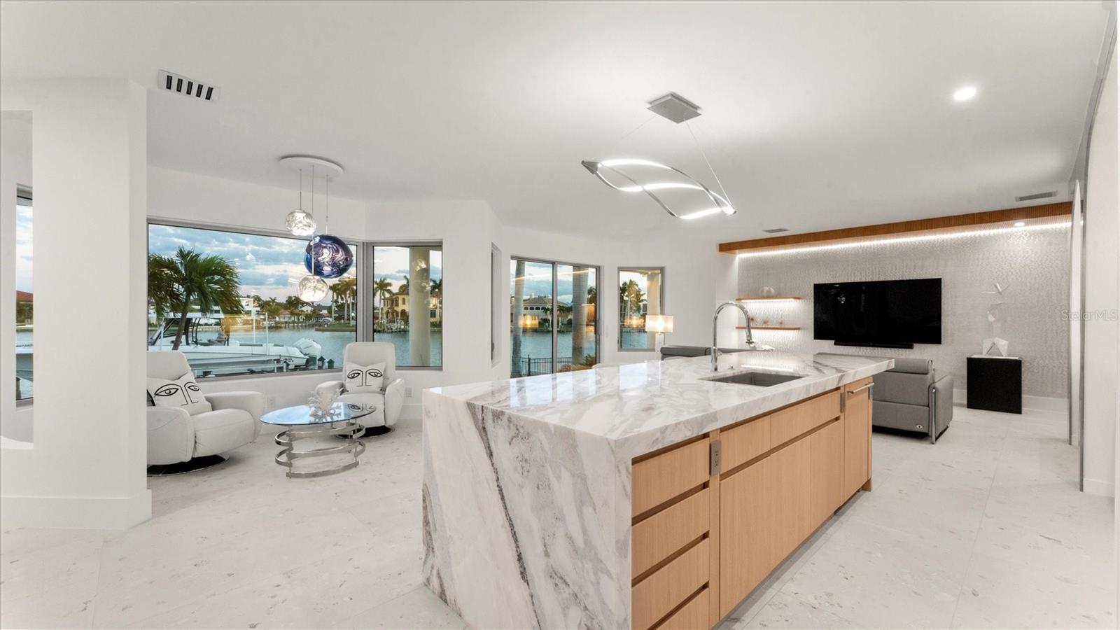 A4675575 Property Photo