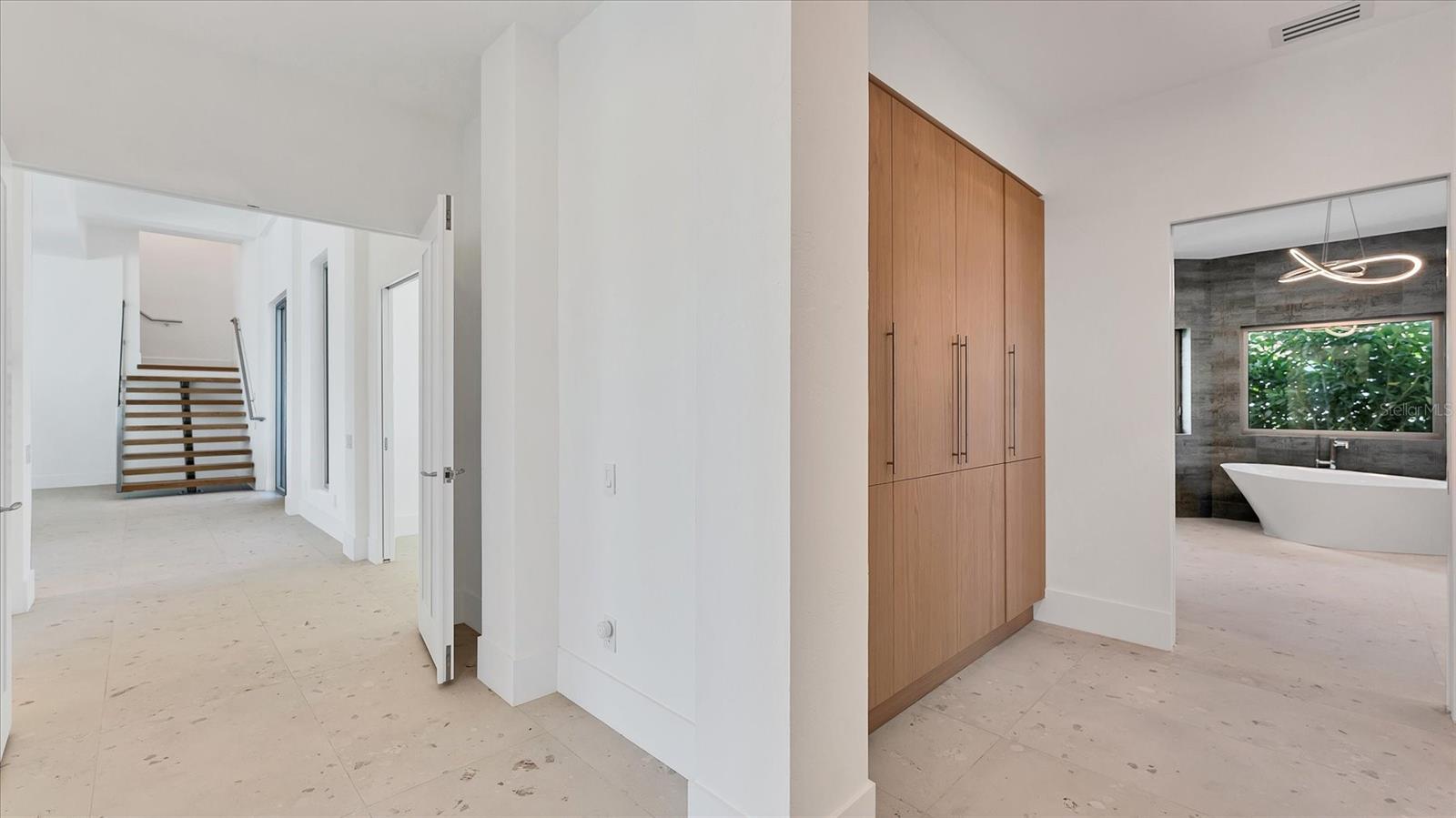 A4675575 Property Photo