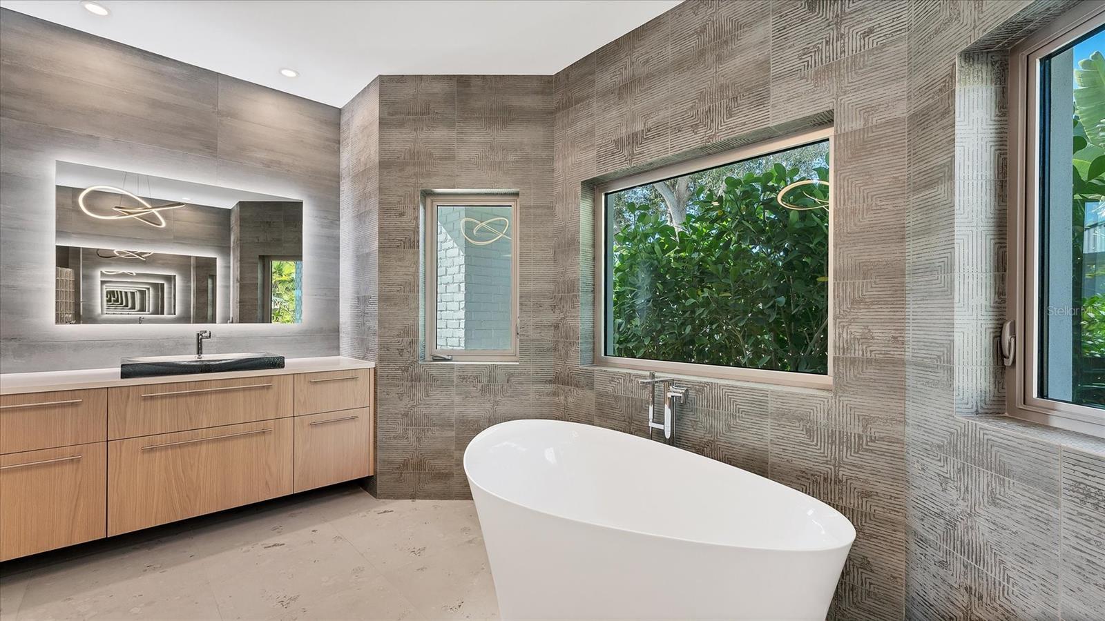 A4675575 Property Photo