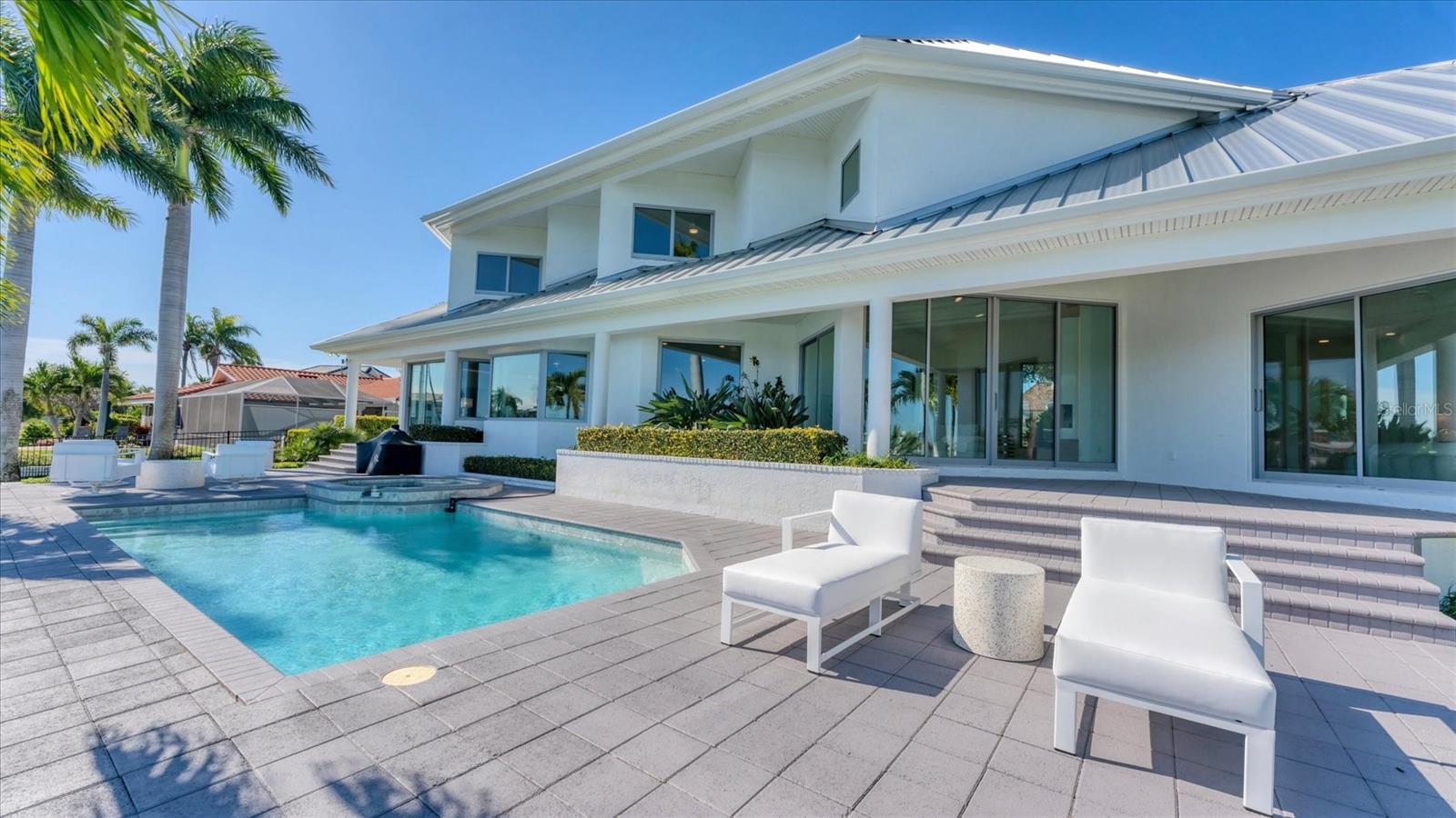 A4675575 Property Photo