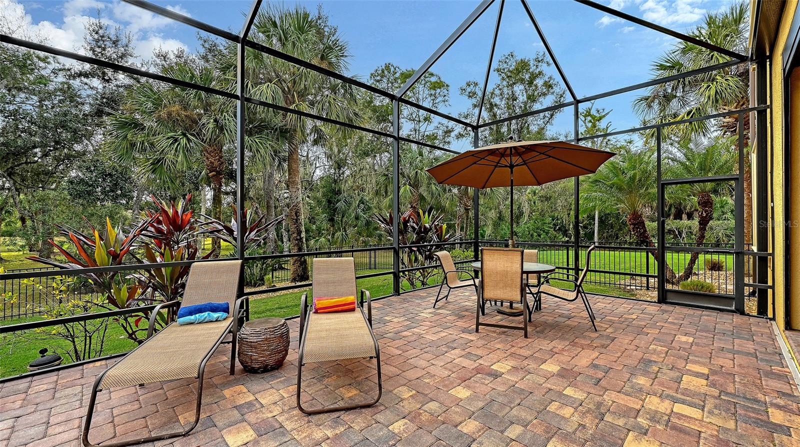 A4675577 Property Photo