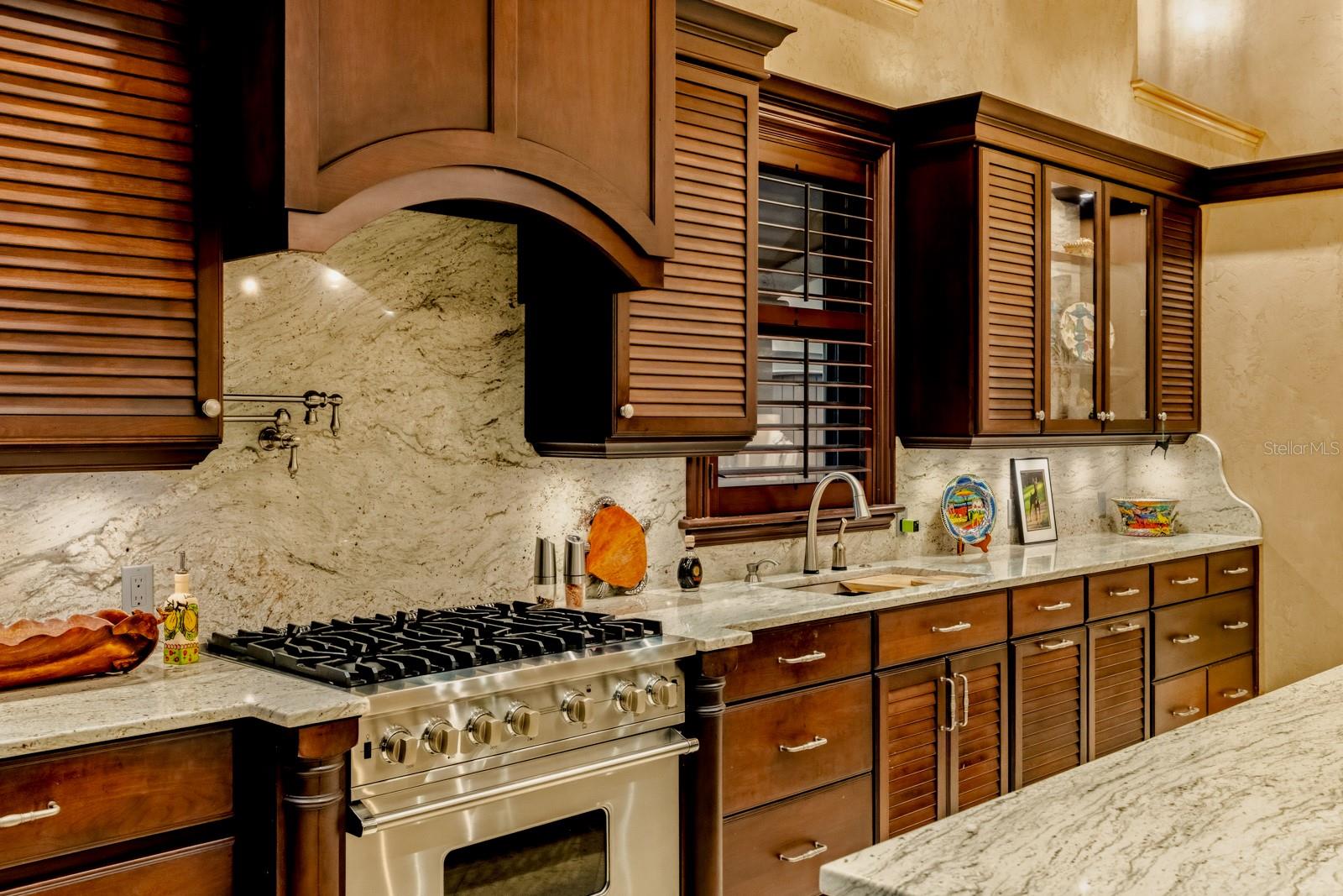 D6145234 Property Photo