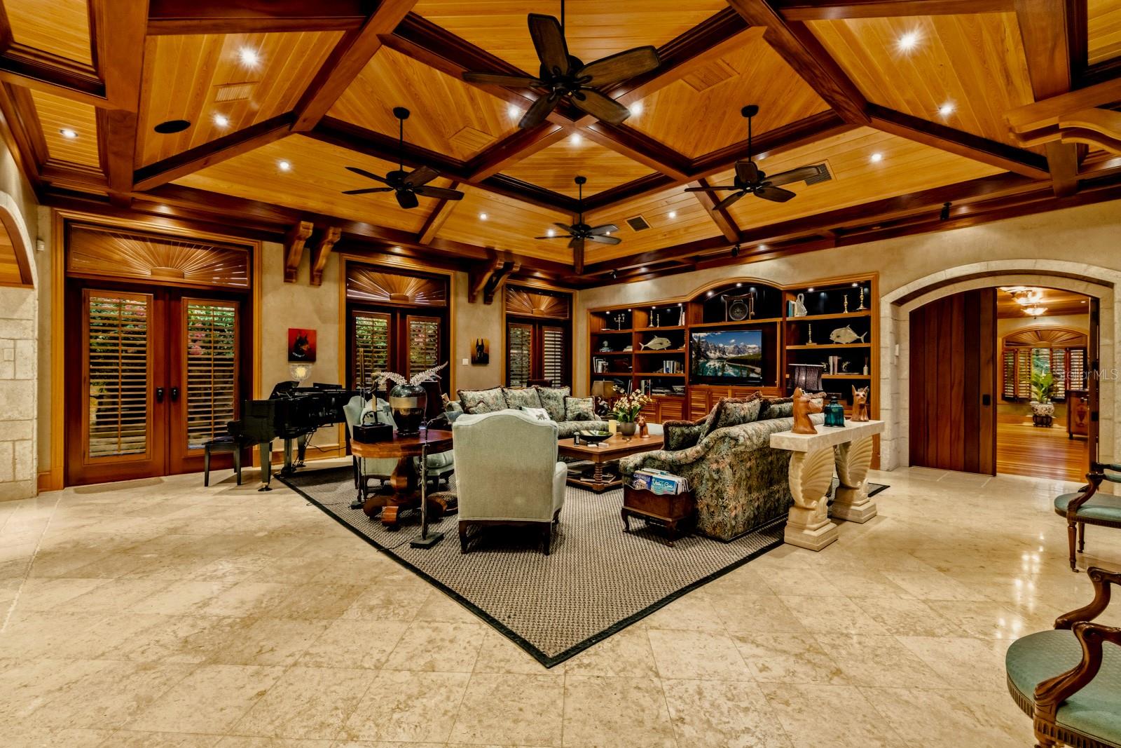 D6145234 Property Photo