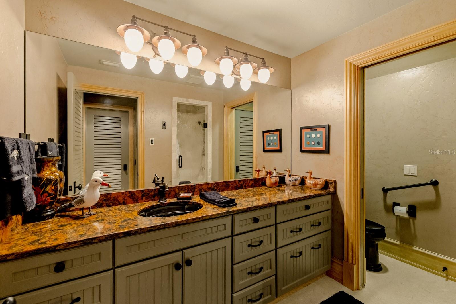 D6145234 Property Photo