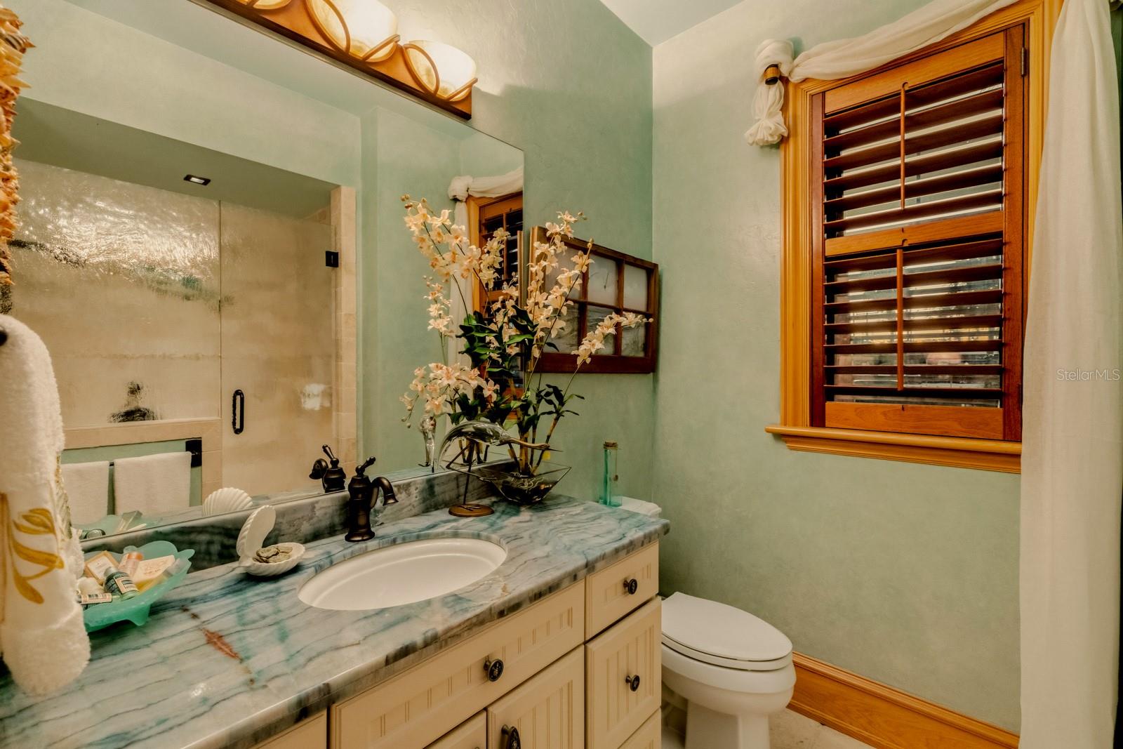 D6145234 Property Photo