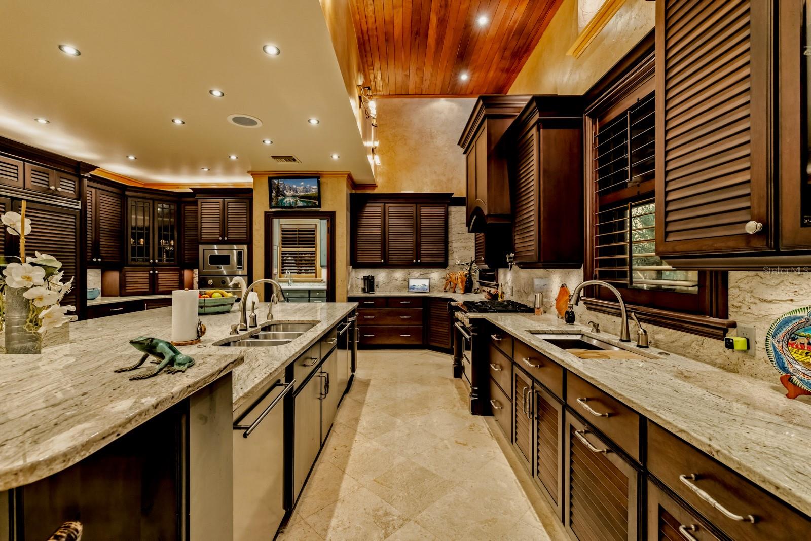 D6145234 Property Photo