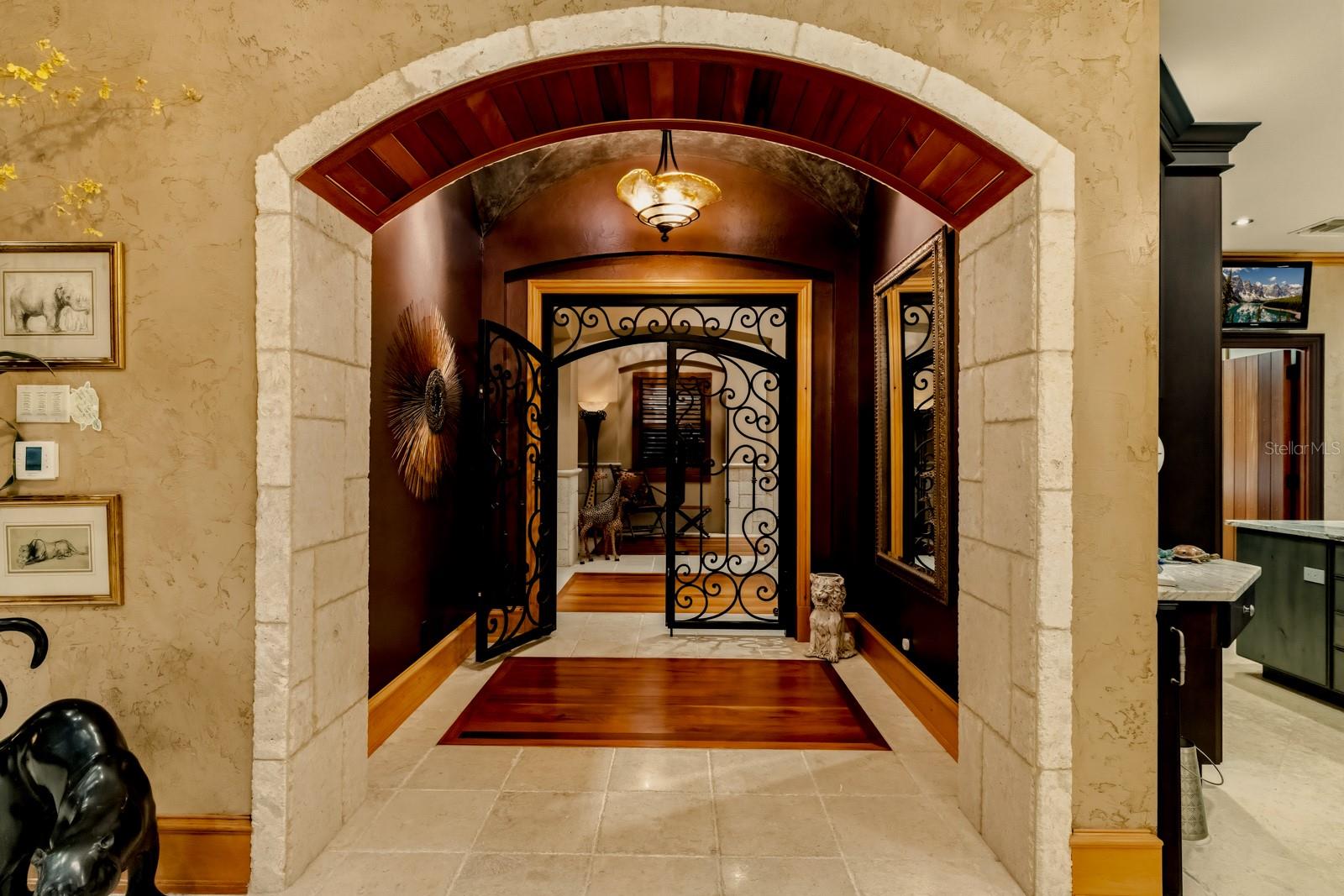 D6145234 Property Photo