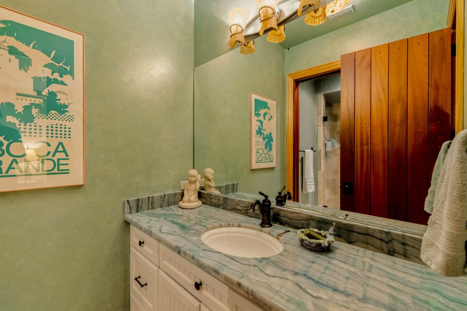 D6145234 Property Photo