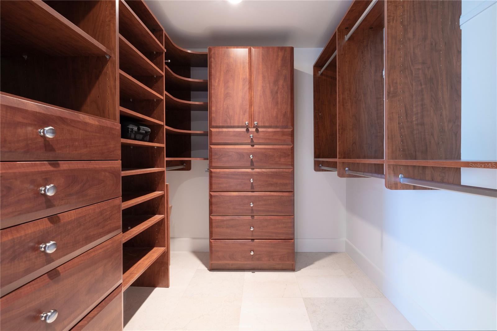 A4675609 Property Photo