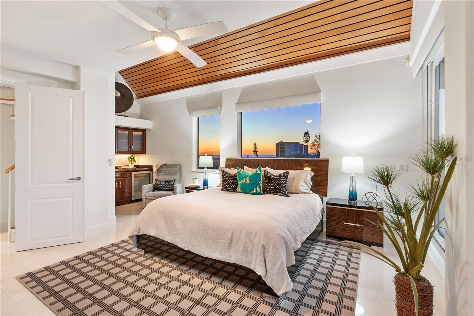 A4675609 Property Photo