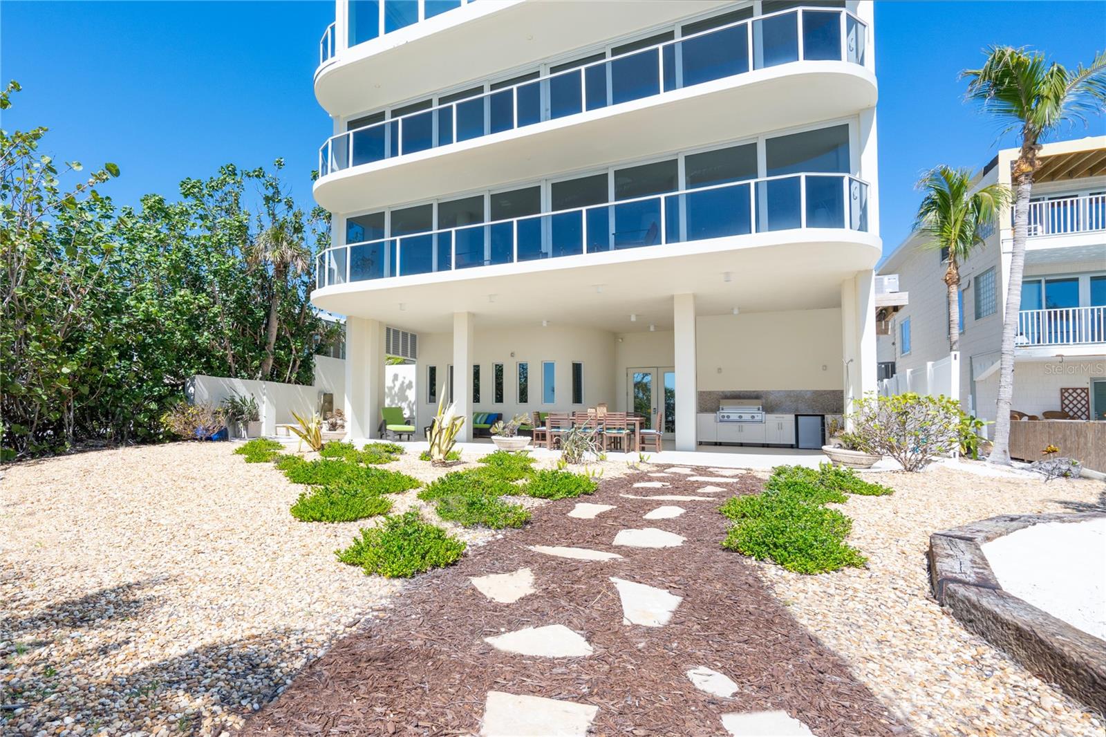 A4675609 Property Photo