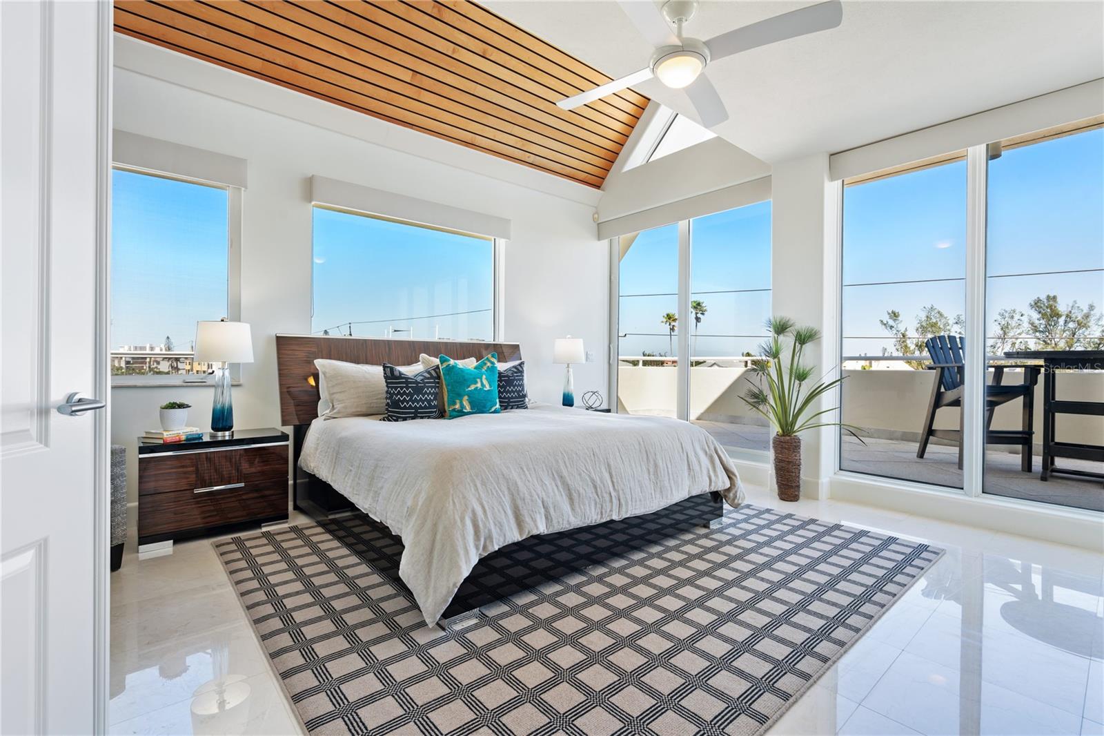 A4675609 Property Photo