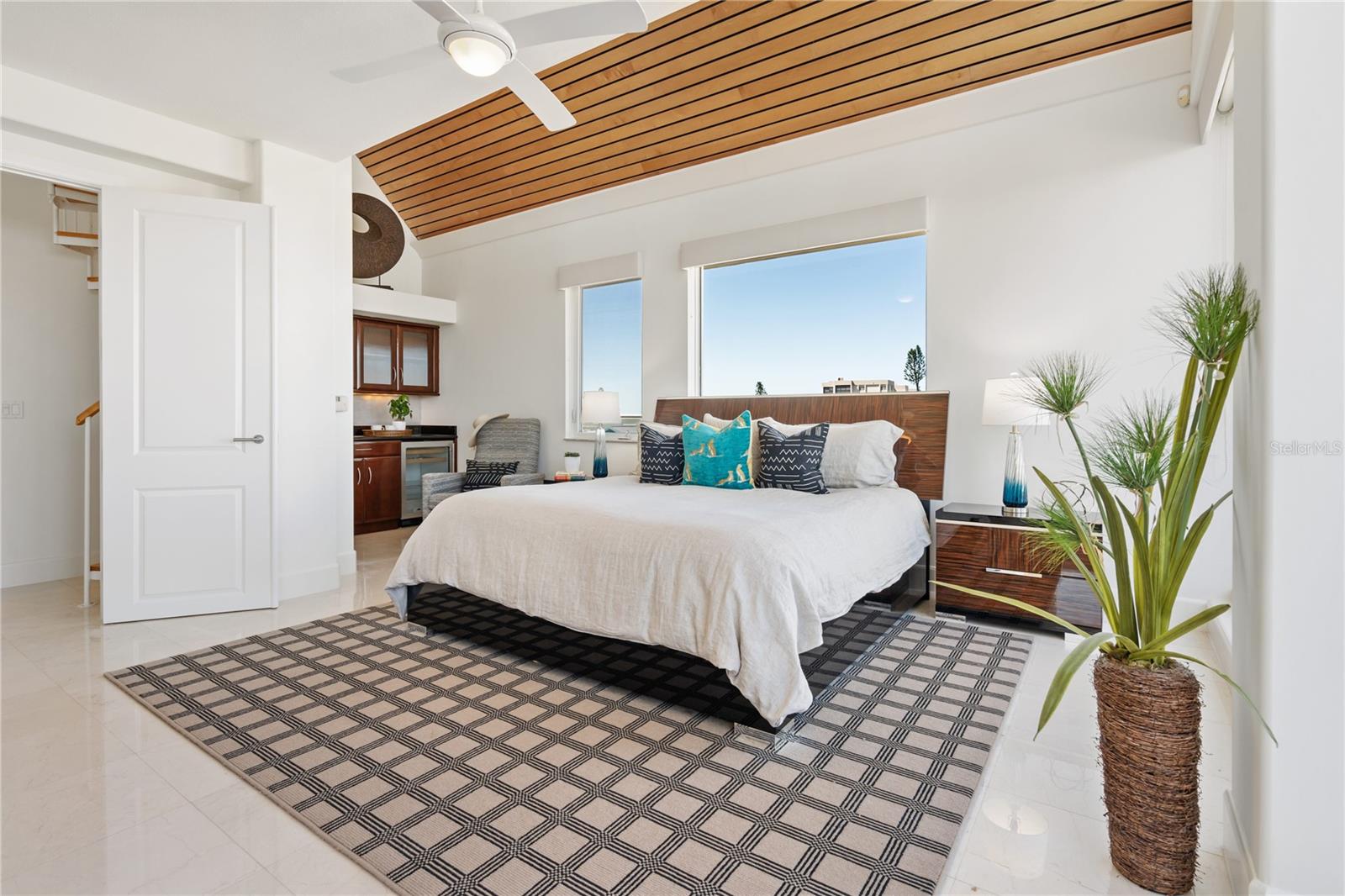 A4675609 Property Photo