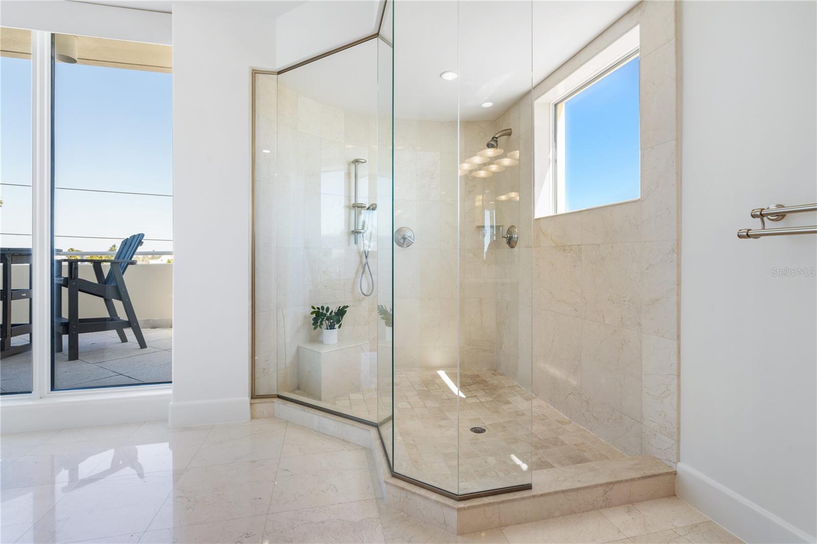 A4675609 Property Photo