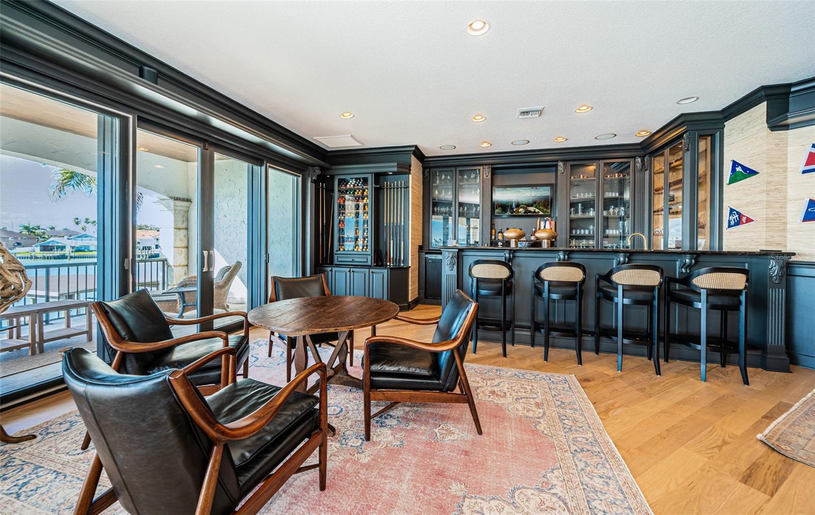 TB8457284 Property Photo