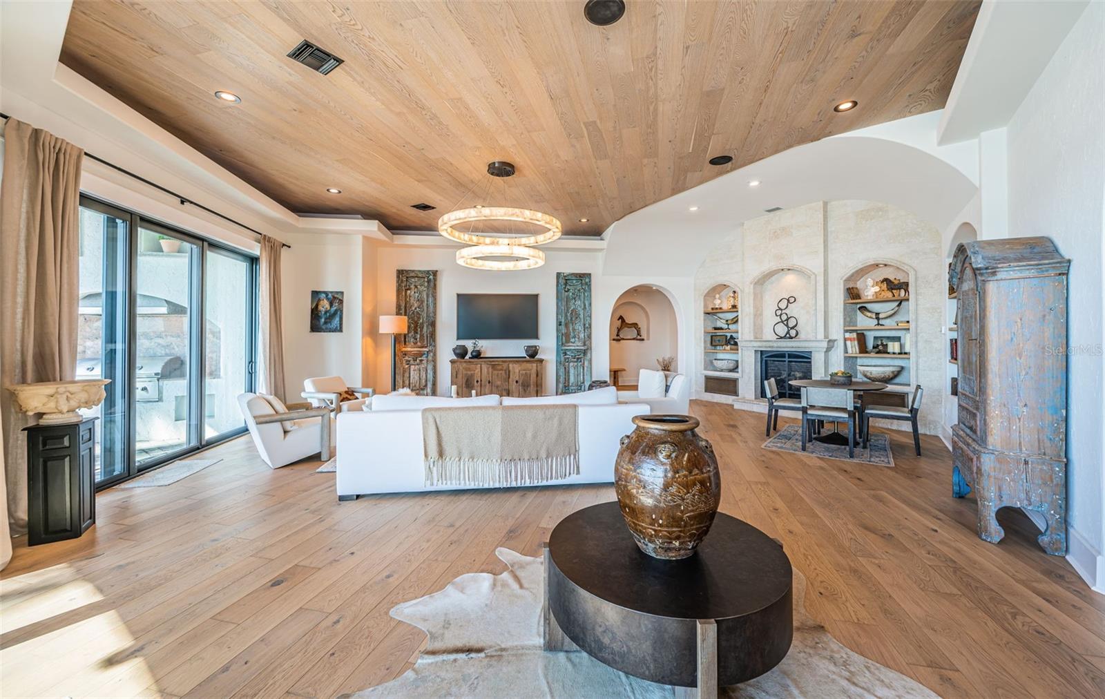 TB8457284 Property Photo