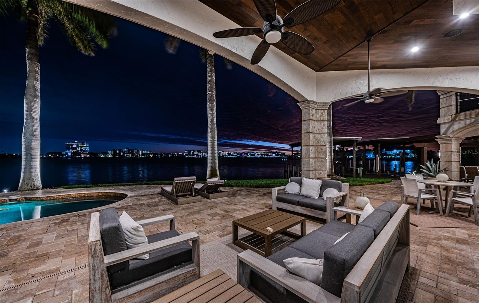 TB8457284 Property Photo