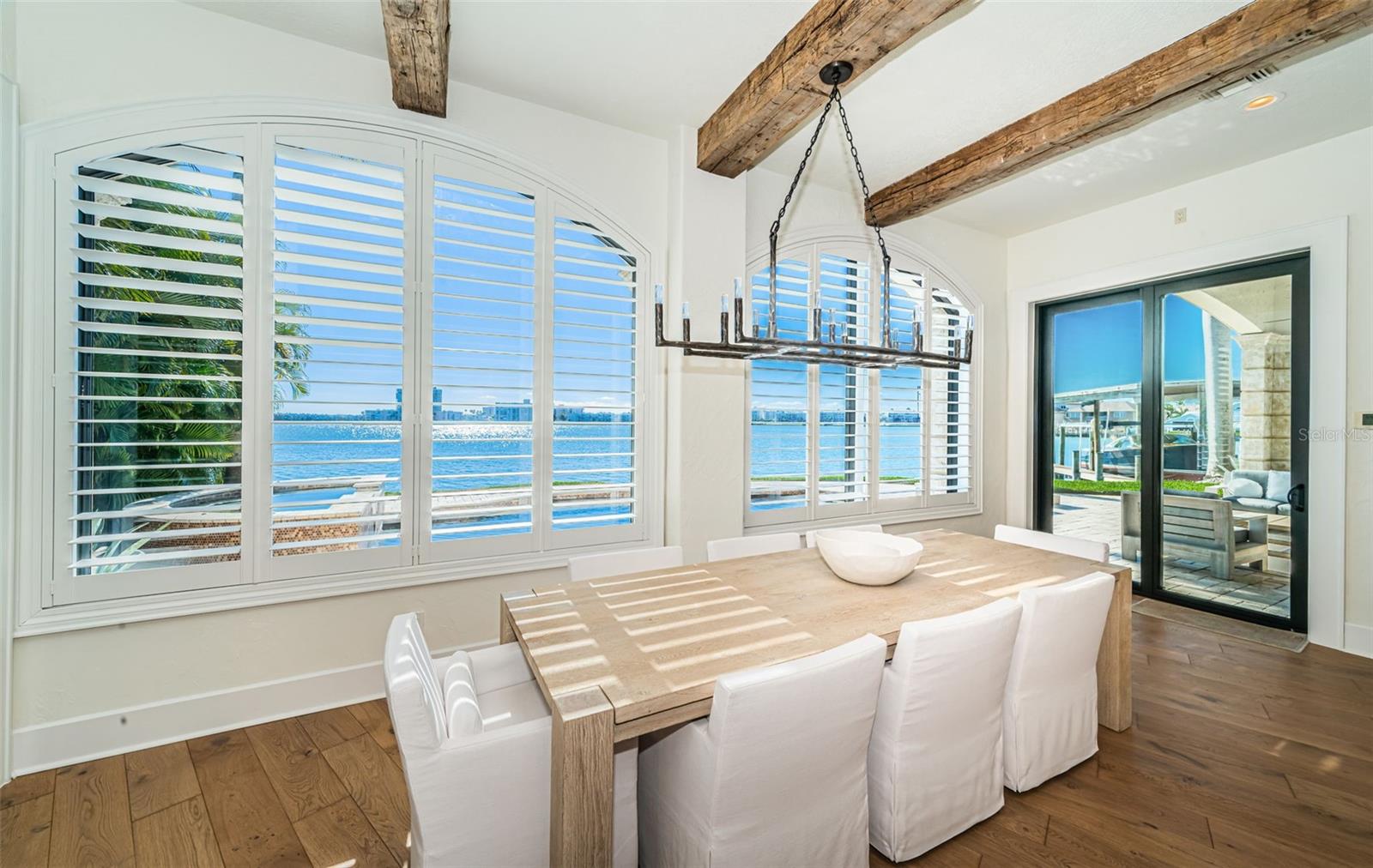 TB8457284 Property Photo