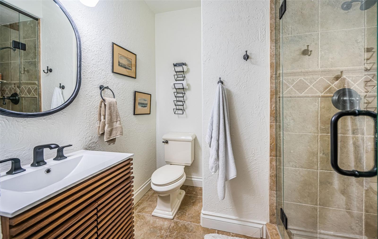 TB8457284 Property Photo