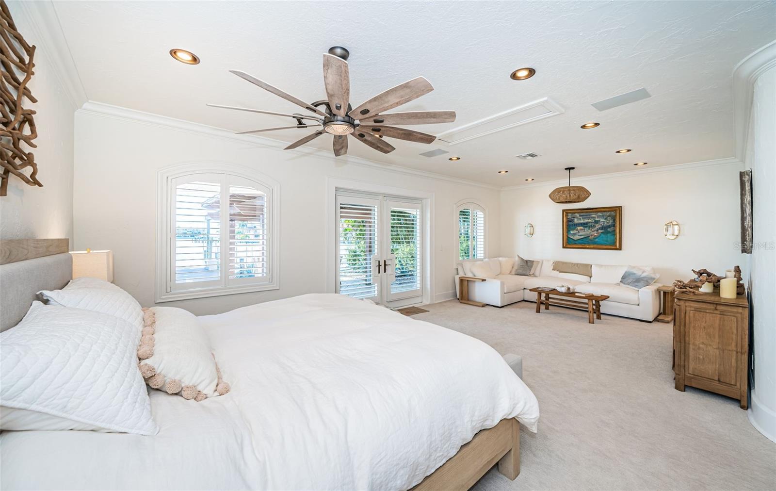 TB8457284 Property Photo