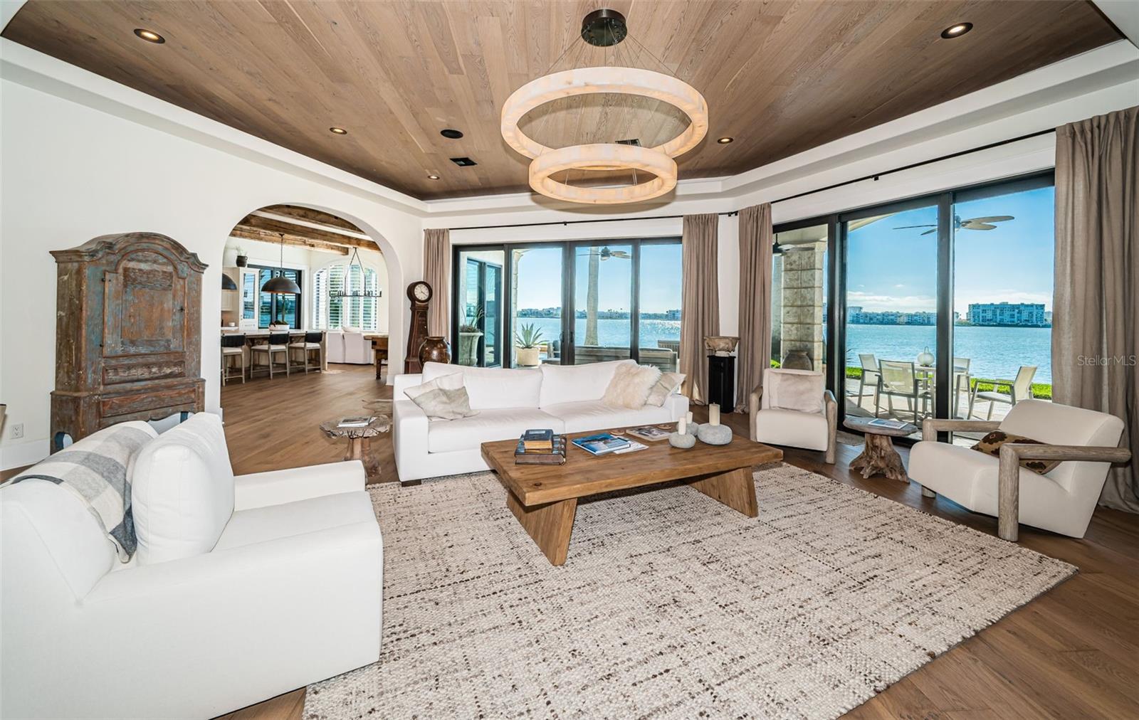 TB8457284 Property Photo