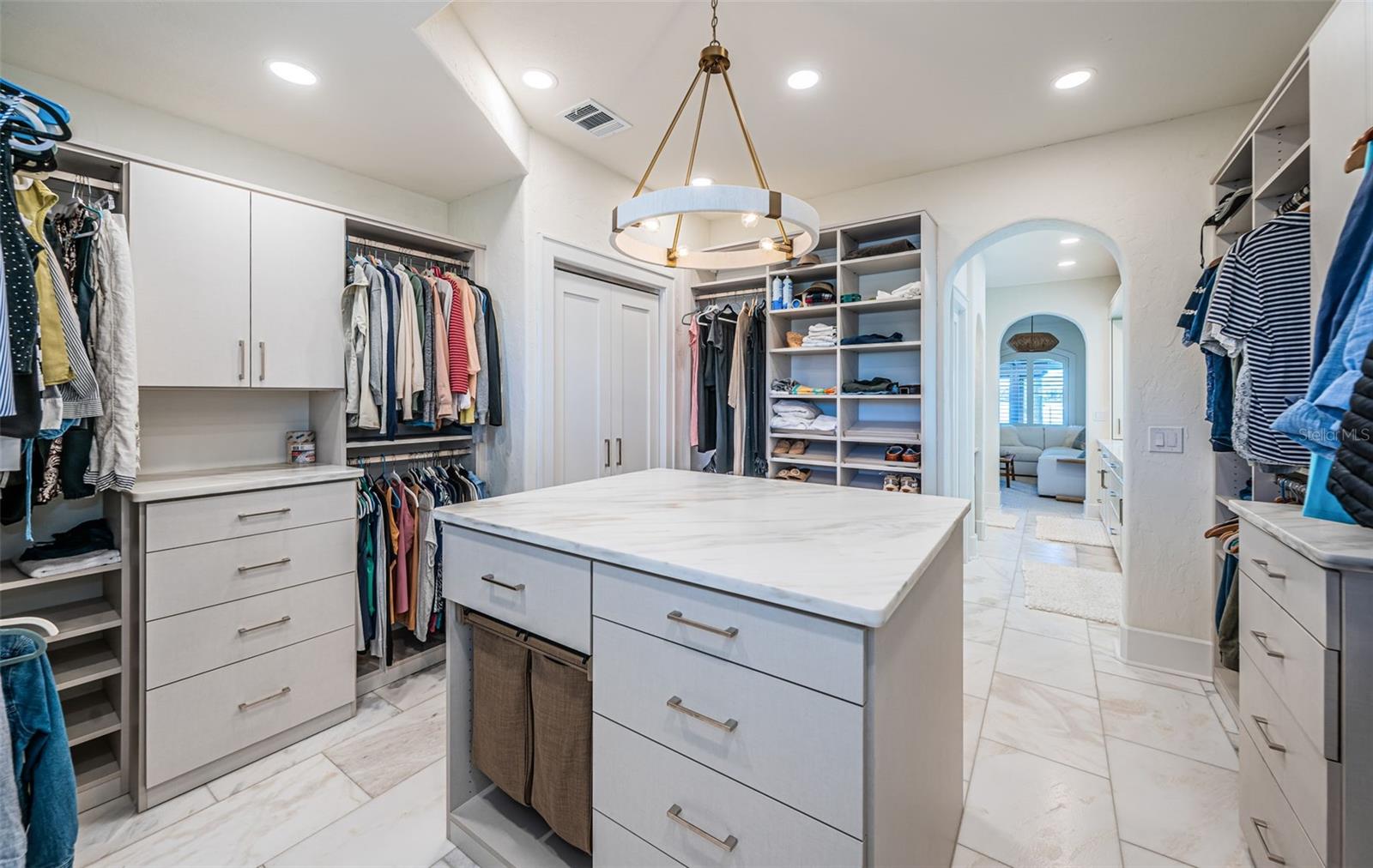 TB8457284 Property Photo