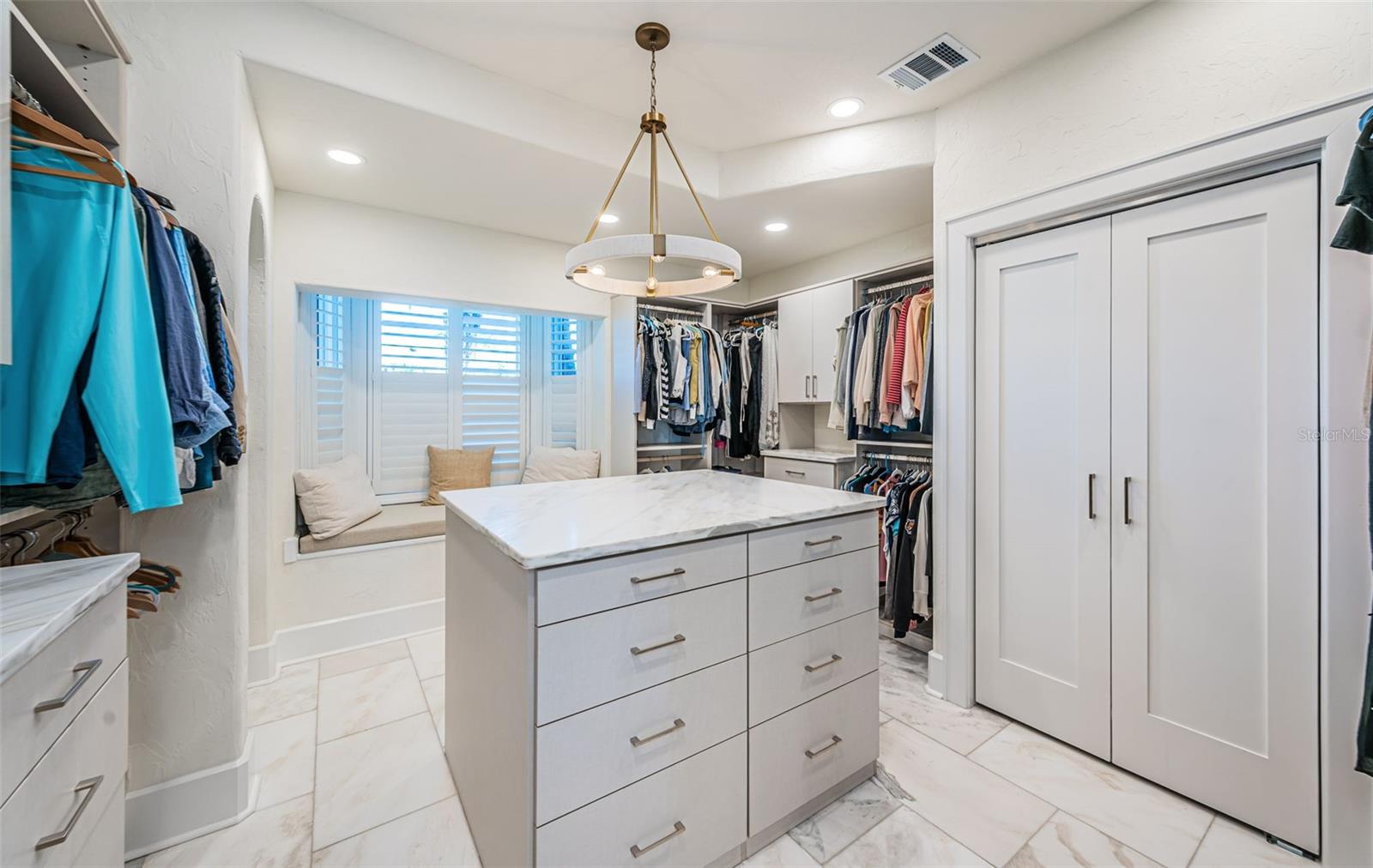 TB8457284 Property Photo