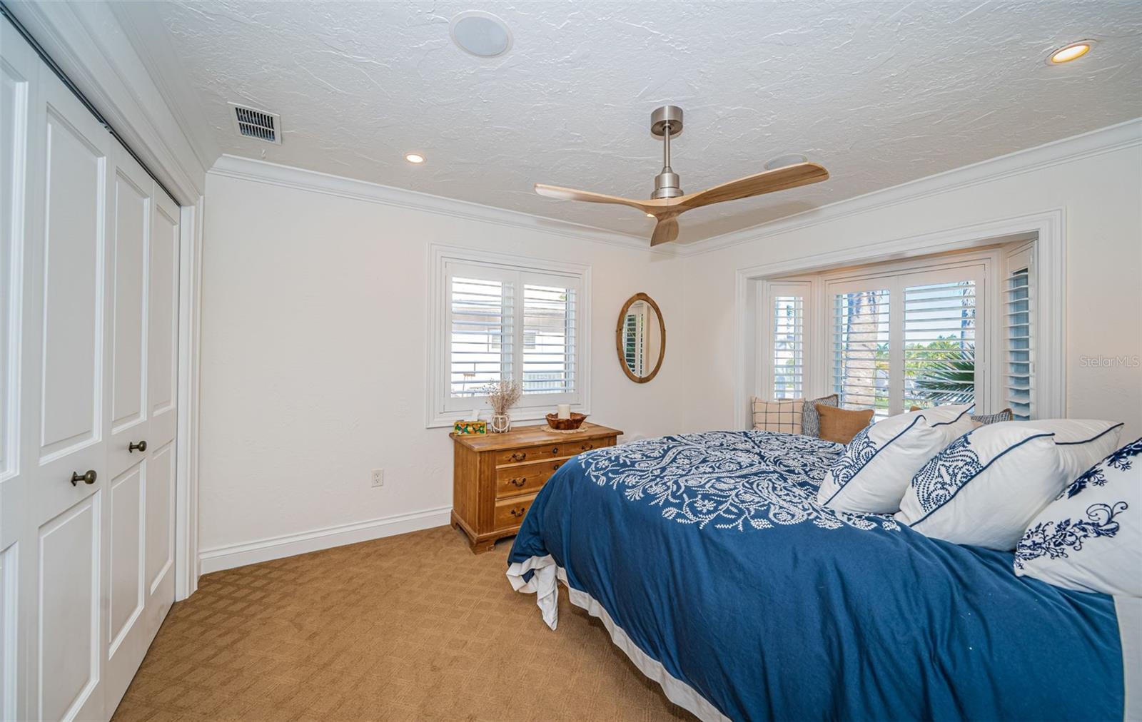 TB8457284 Property Photo