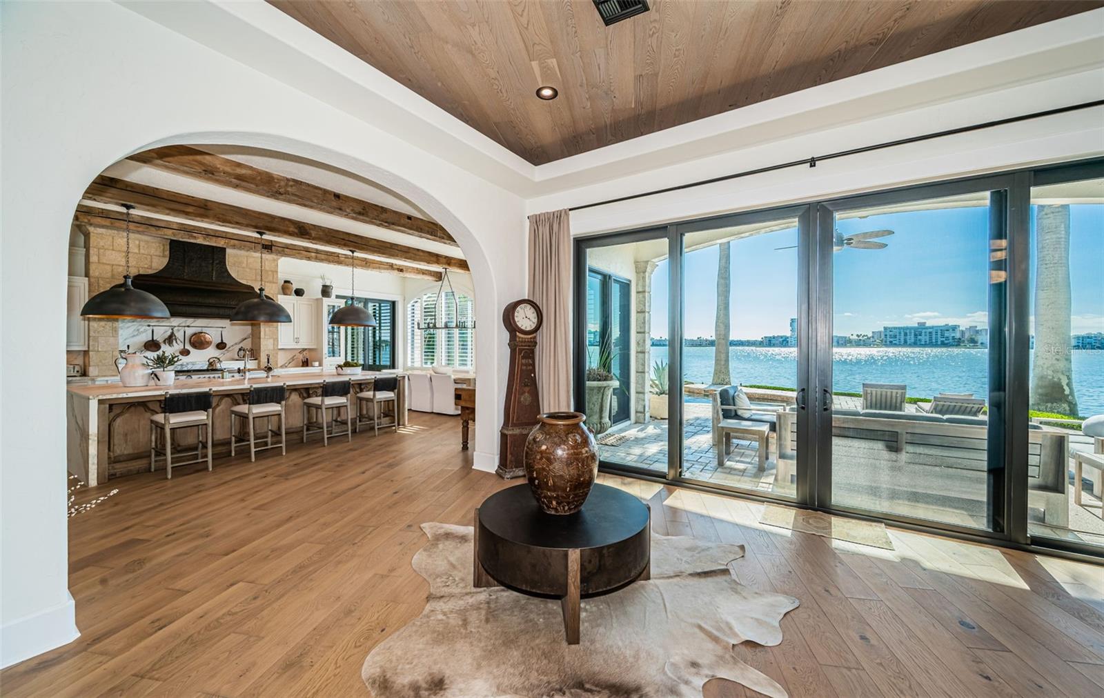 TB8457284 Property Photo