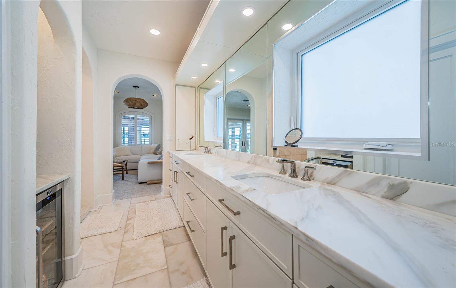 TB8457284 Property Photo