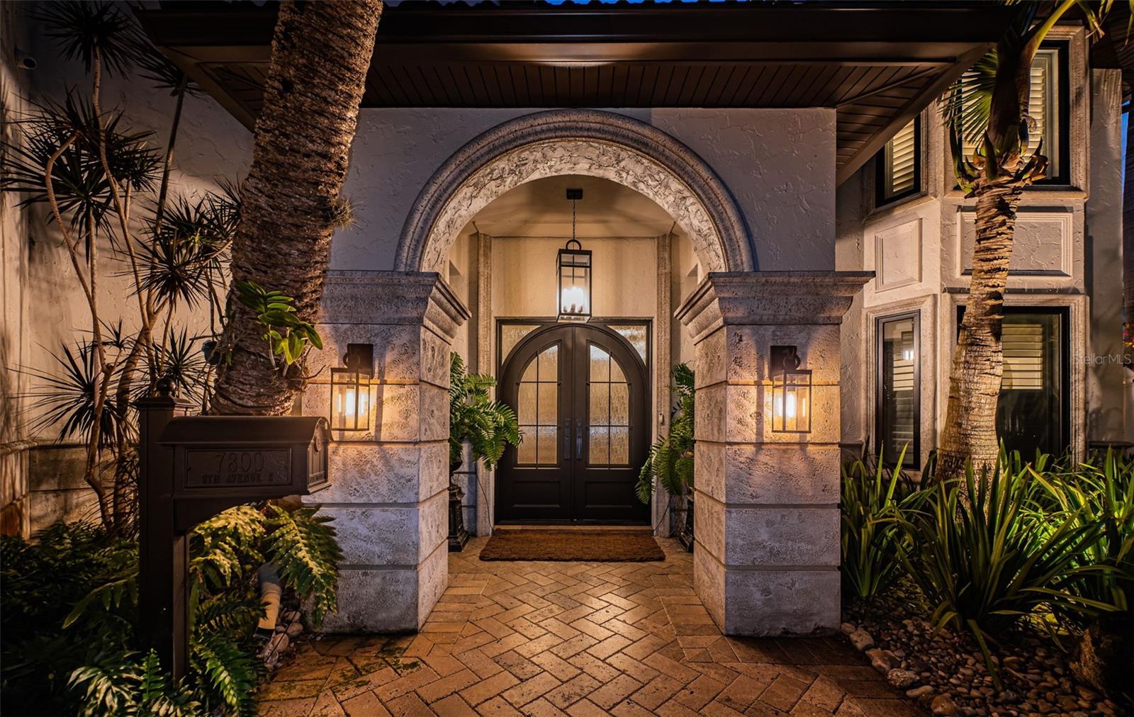 TB8457284 Property Photo